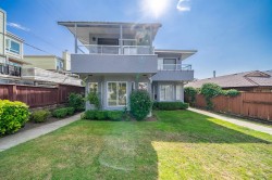 215 W 18th Street  North Vancouver, BC V7M 1W7
