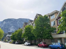 319-1336 Main Street Squamish, BC V8B 0R2