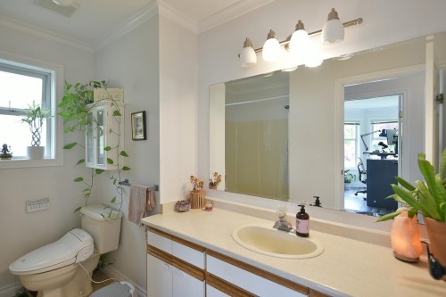 502 Eaglecrest Drive, Gibsons, BC 