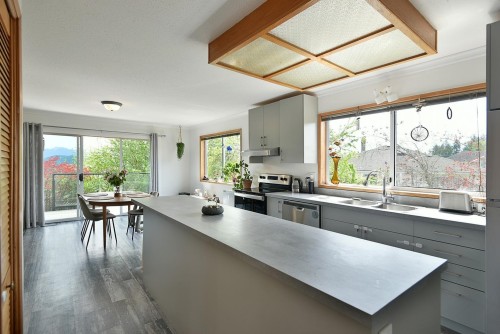 502 Eaglecrest Drive, Gibsons, BC 