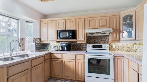 3760 Mckay Drive, Richmond, BC 