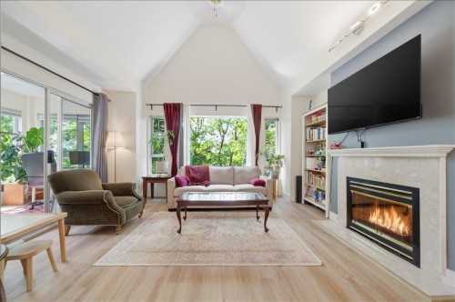 309-1550 Fell Avenue  North Vancouver, BC V7P 3E7