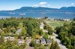 4316 2nd Avenue W Vancouver, BC V6R 1K3