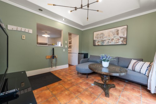 2820 13Th Avenue W, Vancouver, BC 