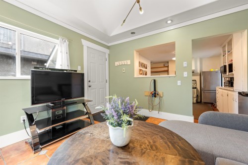 2820 13Th Avenue W, Vancouver, BC 