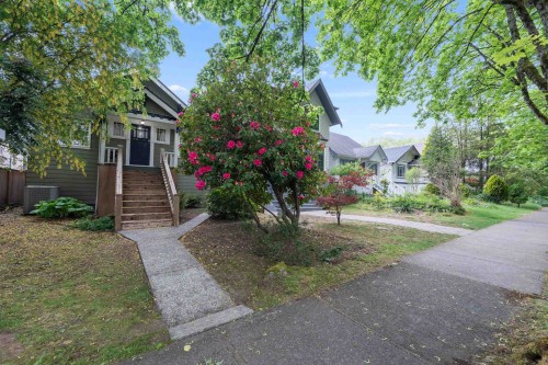 2820 13Th Avenue W, Vancouver, BC 