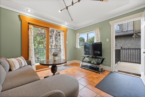 2820 13Th Avenue W, Vancouver, BC 