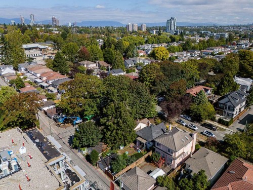970 64Th Avenue W, Vancouver, BC 