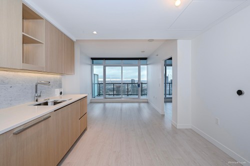 2401-4720 Lougheed Highway, Burnaby, BC 