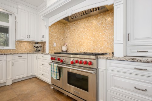 1062 Magnolia Way, Anmore, BC 