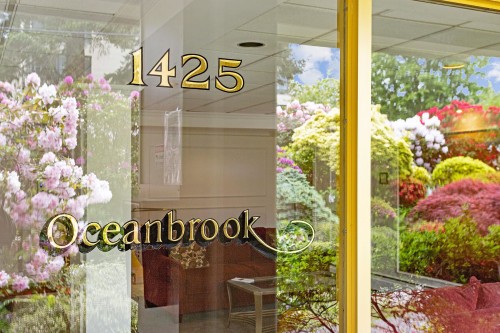 404-1425 Esquimalt Avenue  West Vancouver, BC V7T 1L1