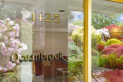 404-1425 Esquimalt Avenue  West Vancouver, BC V7T 1L1