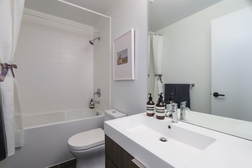 607-289 6 Avenue E, Vancouver, BC 