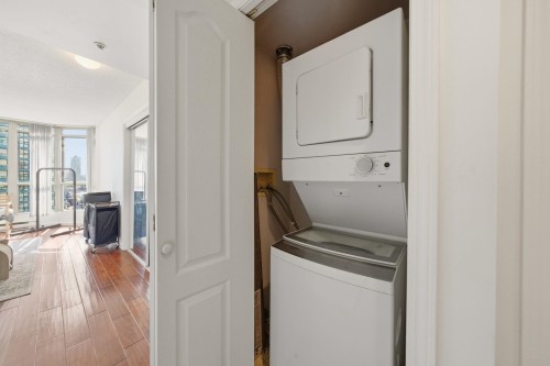 1705-867 Hamilton Street, Vancouver, BC 
