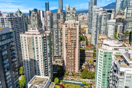 1705-867 Hamilton Street, Vancouver, BC 