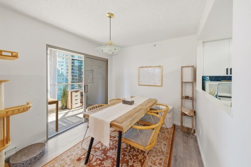 1705-867 Hamilton Street, Vancouver, BC 