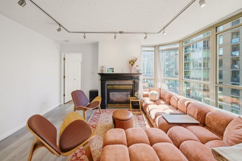 1705-867 Hamilton Street, Vancouver, BC 