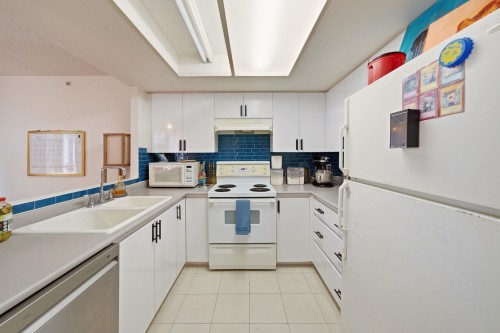1705-867 Hamilton Street, Vancouver, BC 