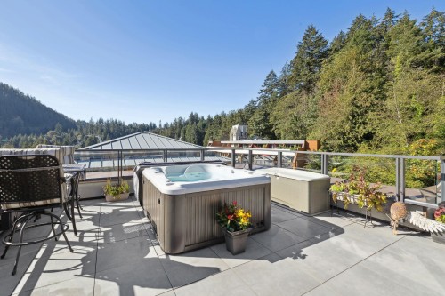 703-6687 Nelson Avenue, West Vancouver, BC 