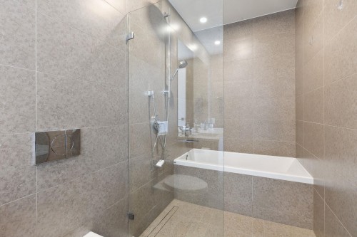 703-6687 Nelson Avenue, West Vancouver, BC 