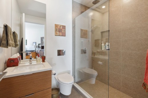 703-6687 Nelson Avenue, West Vancouver, BC 
