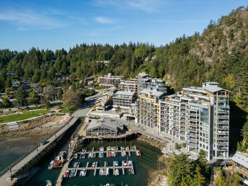703-6687 Nelson Avenue, West Vancouver, BC 