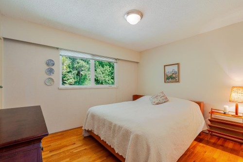 5756 Cranley Drive, West Vancouver, BC 