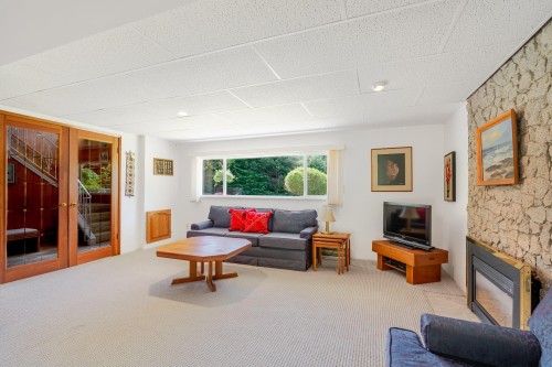 5756 Cranley Drive, West Vancouver, BC 