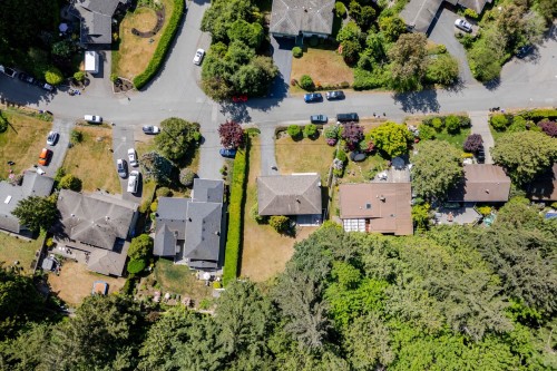 5756 Cranley Drive, West Vancouver, BC 