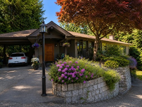 785 Anderson Crescent, West Vancouver, BC 