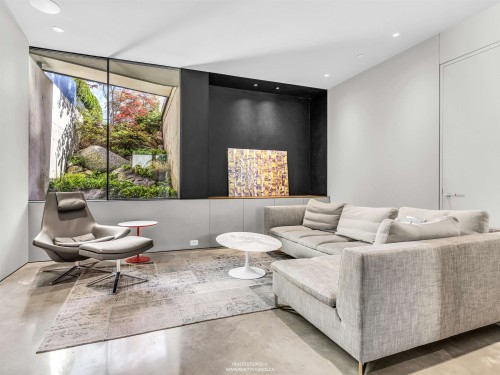 366 22Nd Avenue W, Vancouver, BC 