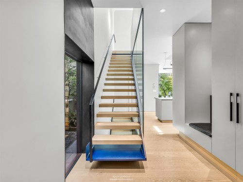 366 22Nd Avenue W, Vancouver, BC 