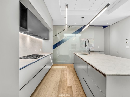 366 22Nd Avenue W, Vancouver, BC 