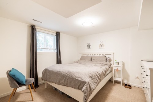 242 21St Avenue W, Vancouver, BC 