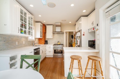 242 21St Avenue W, Vancouver, BC 