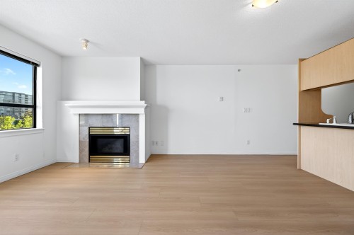 708-6611 Cooney Road  Richmond, BC V6Y 4C5