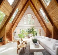 1940 Rivergrove Place  North Vancouver, BC V7H 2L4