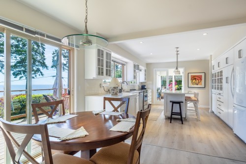7065 Dale Road, Sechelt, BC 