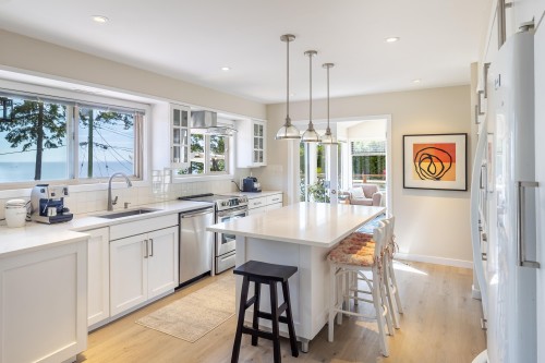 7065 Dale Road, Sechelt, BC 