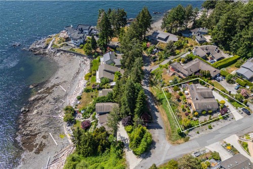 7065 Dale Road, Sechelt, BC 