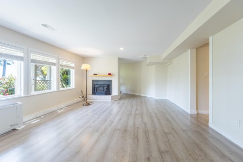 7065 Dale Road, Sechelt, BC 