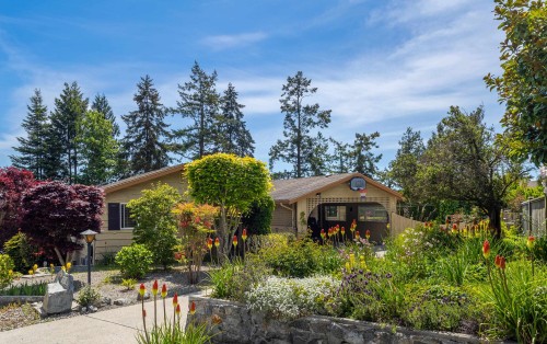 7065 Dale Road, Sechelt, BC 