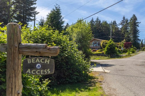 7065 Dale Road, Sechelt, BC 