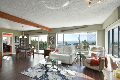 4926 Laurel Avenue, Sechelt, BC 