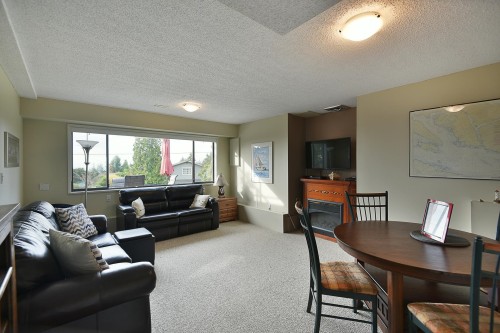 4926 Laurel Avenue, Sechelt, BC 