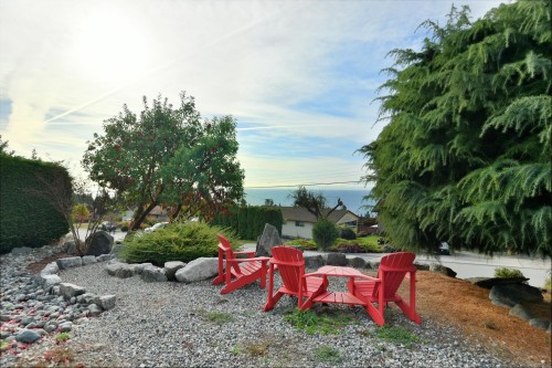 4926 Laurel Avenue, Sechelt, BC 