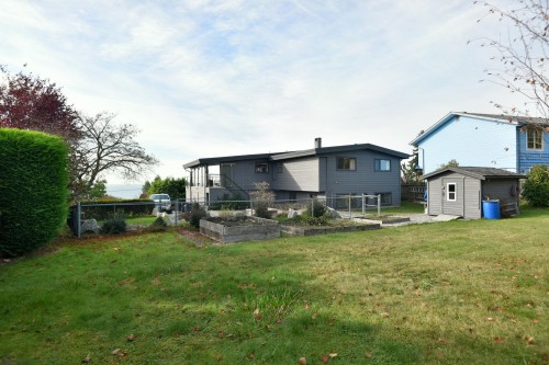4926 Laurel Avenue, Sechelt, BC 