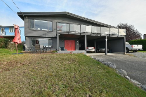 4926 Laurel Avenue, Sechelt, BC 