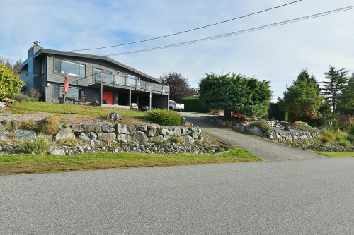 4926 Laurel Avenue, Sechelt, BC 