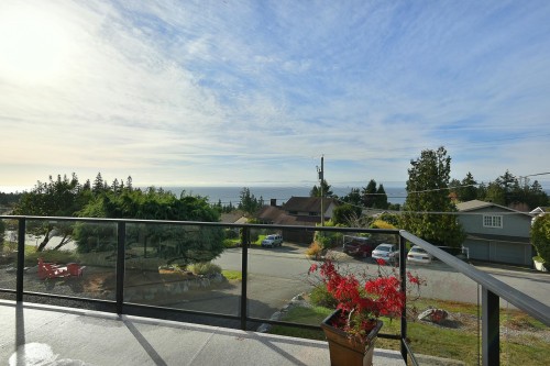 4926 Laurel Avenue, Sechelt, BC 